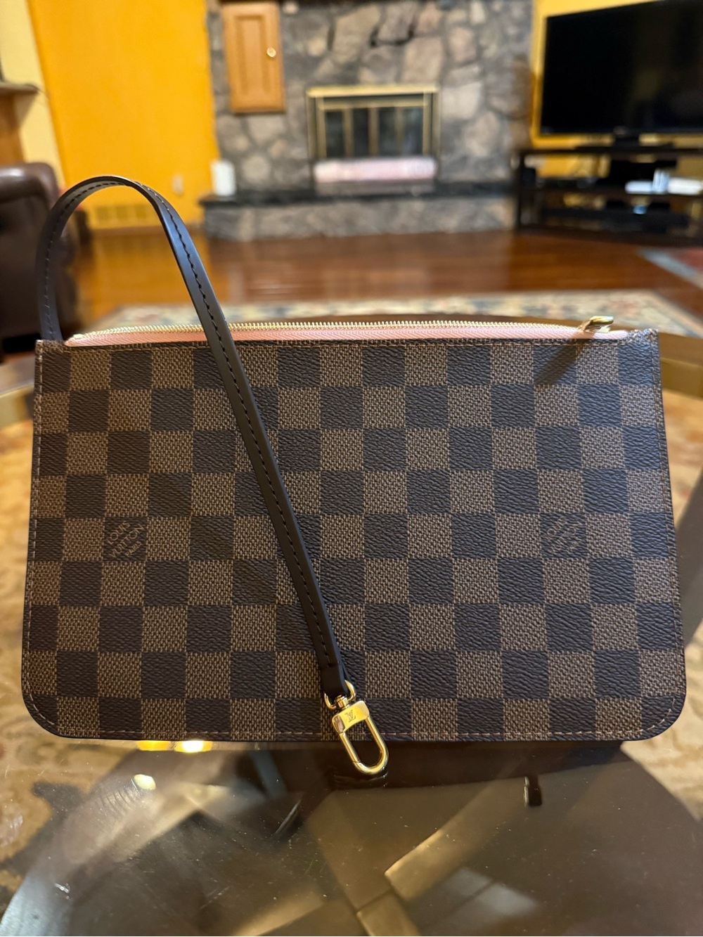 Louis Vuitton wristlet - Picture 4 of 7